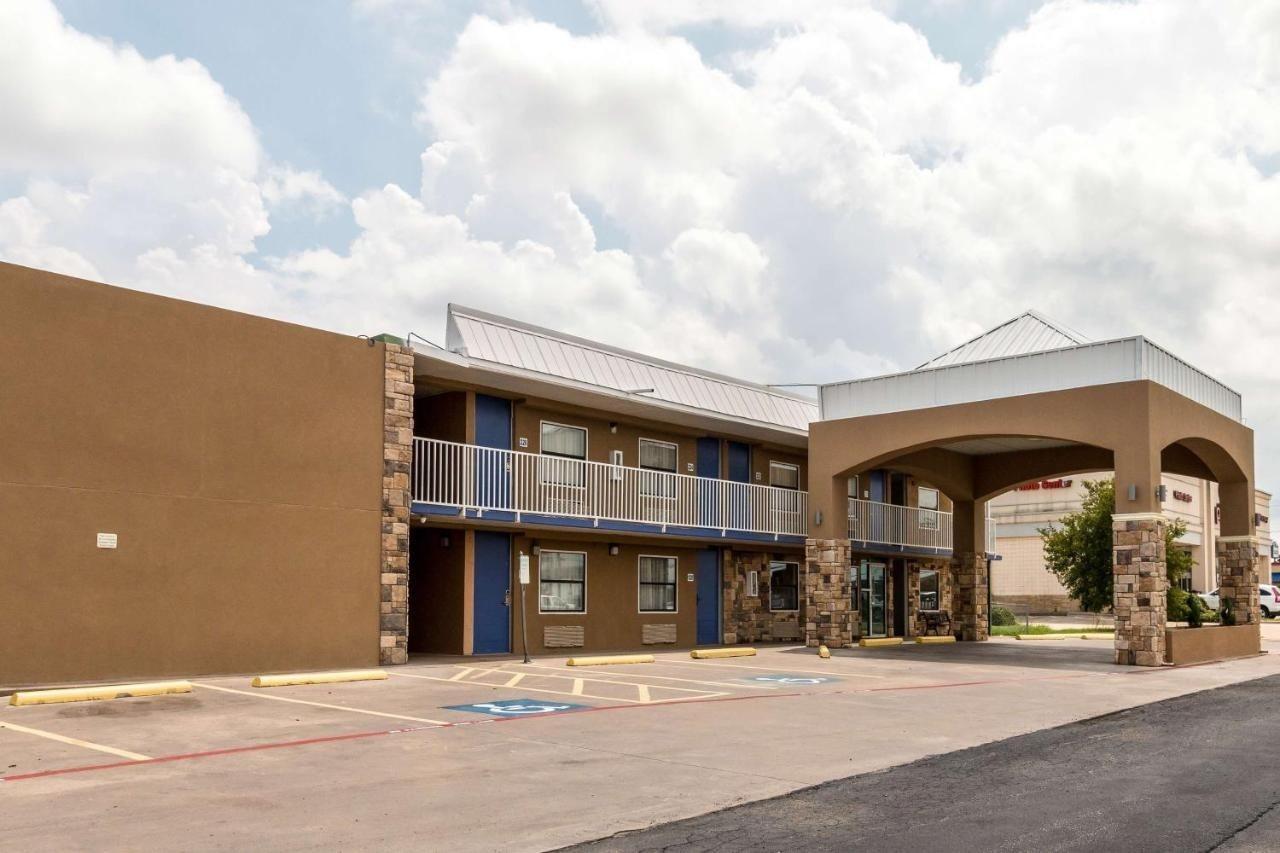 Econo Lodge Mineral Wells Eksteriør bilde
