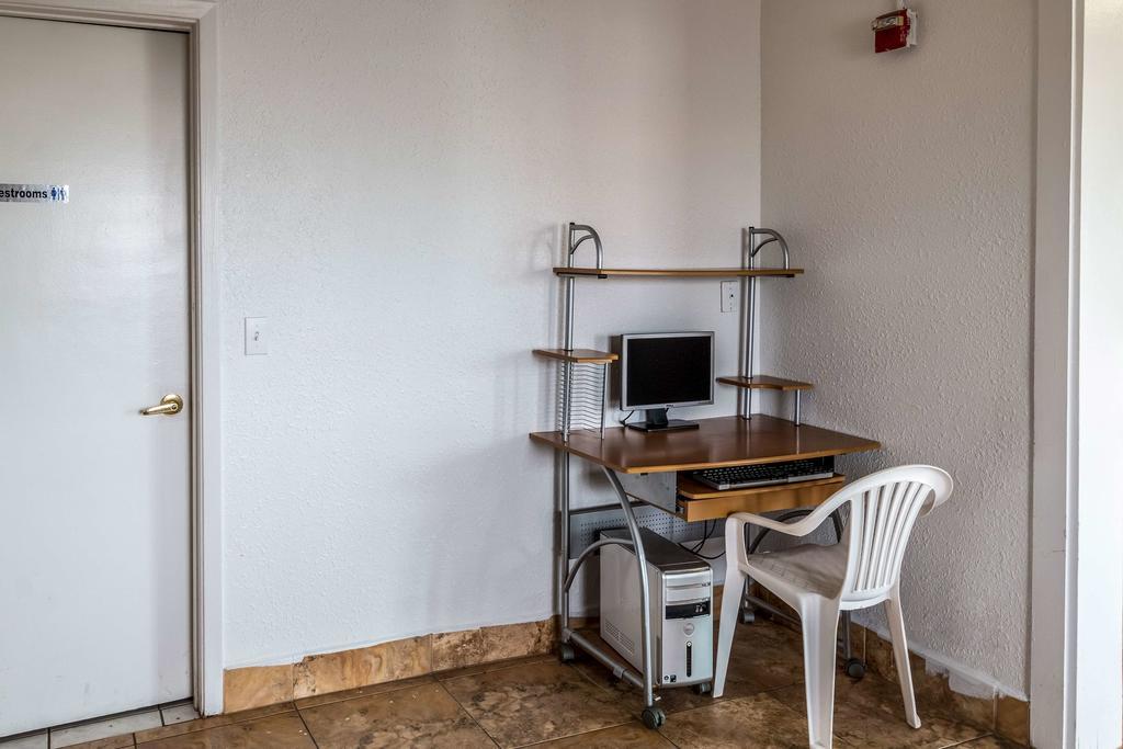 Econo Lodge Mineral Wells Eksteriør bilde